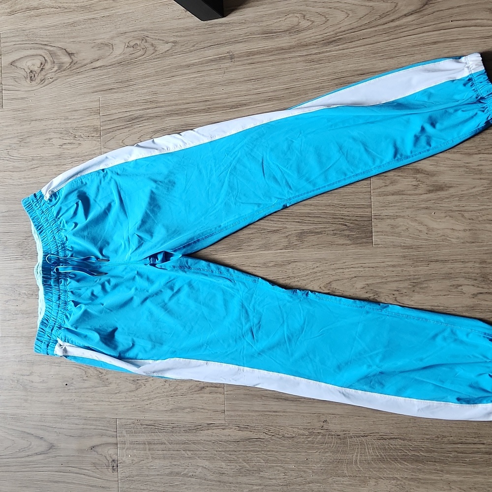 Size 8 Baby Blue Lululemon Pants 💙